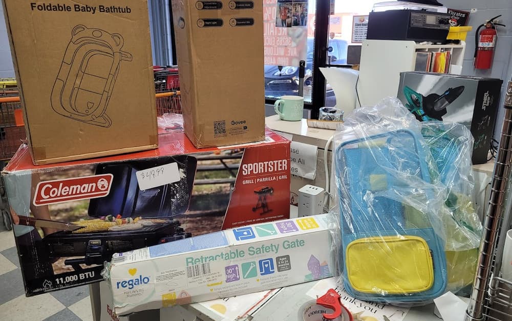 Bargain Binz & Beyond storefront