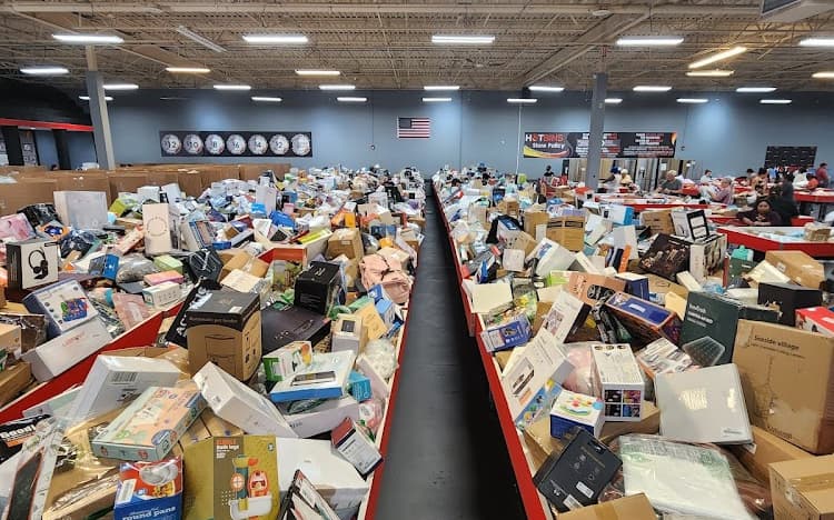 Outlet Bins storefront