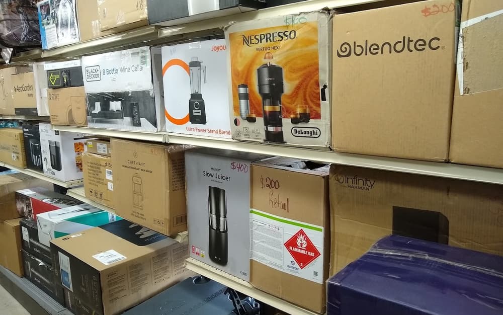 THE BIN STORE storefront