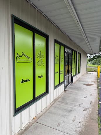 The Flying Hog - Decatur in Decatur, Arkansas Amazon bin store
