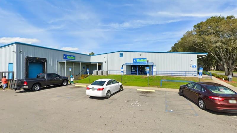 Goodwill Outlet Tallahassee storefront