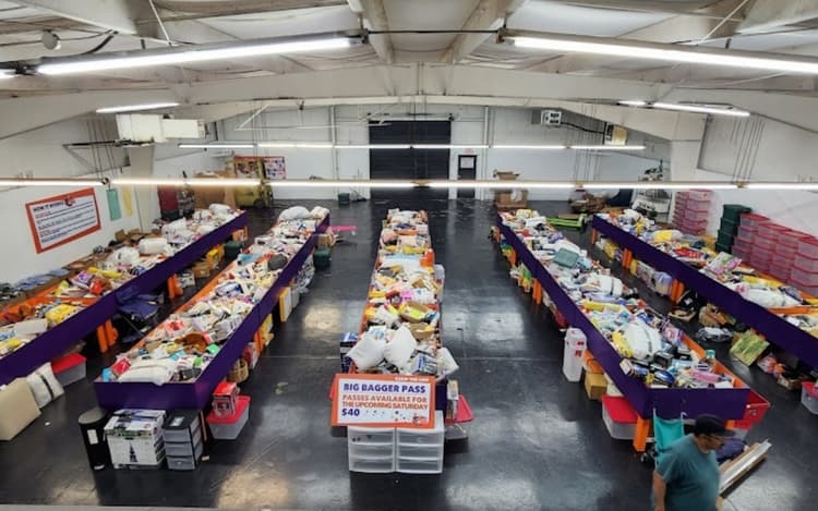 Bags and Bins storefront