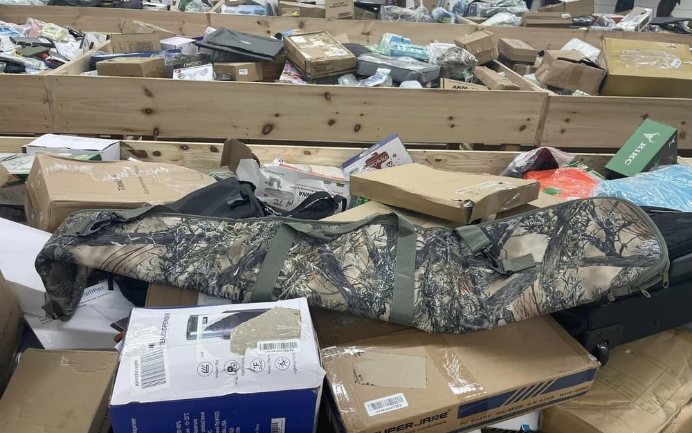 Bargain Binz-N-More storefront