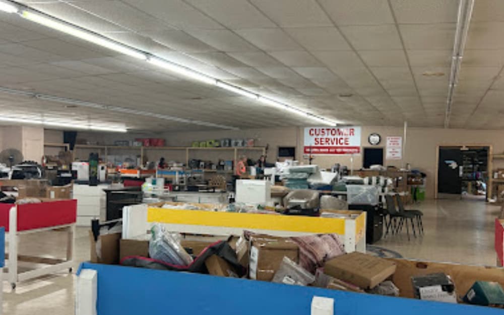 Bin City Liquidation storefront