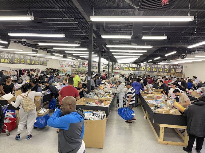 Black Friday daily deals storefront