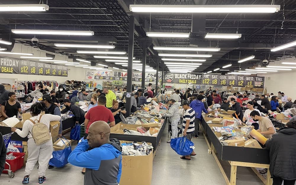 DaaBIN Store - Newport News, VA storefront