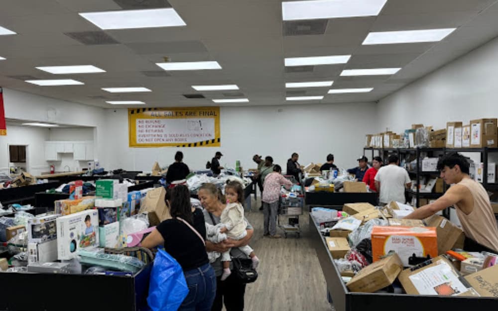 DAILY DEALS OUTLET - THE BIN STORE storefront