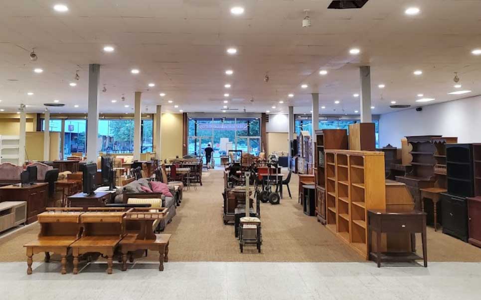 Great Northern Liquidation - Springfield, VT storefront