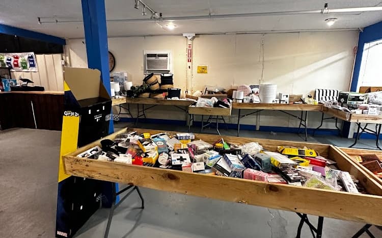 Kool Bins storefront