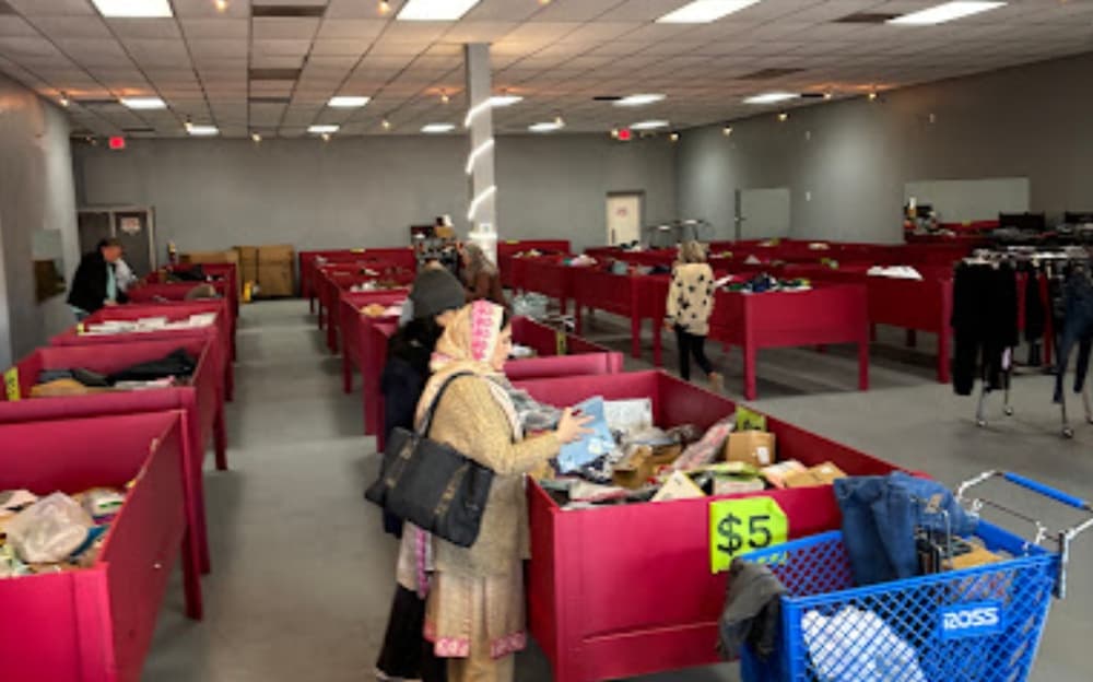 Paradise Bins storefront