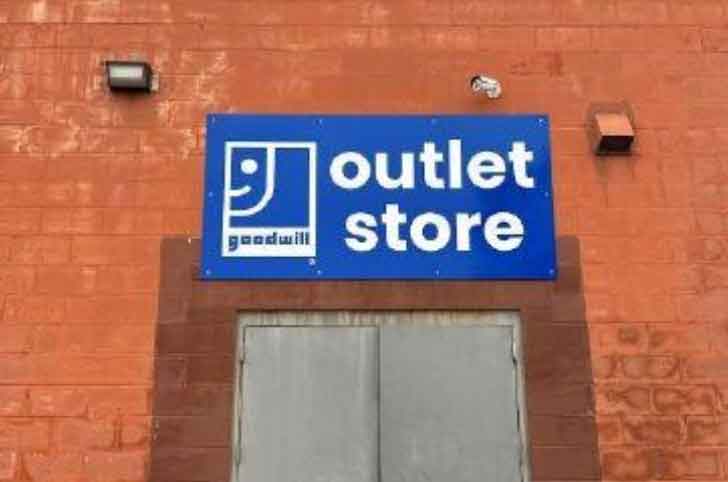 Goodwill Outlet Bellevue storefront
