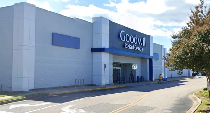 Goodwill Outlet Hampton storefront