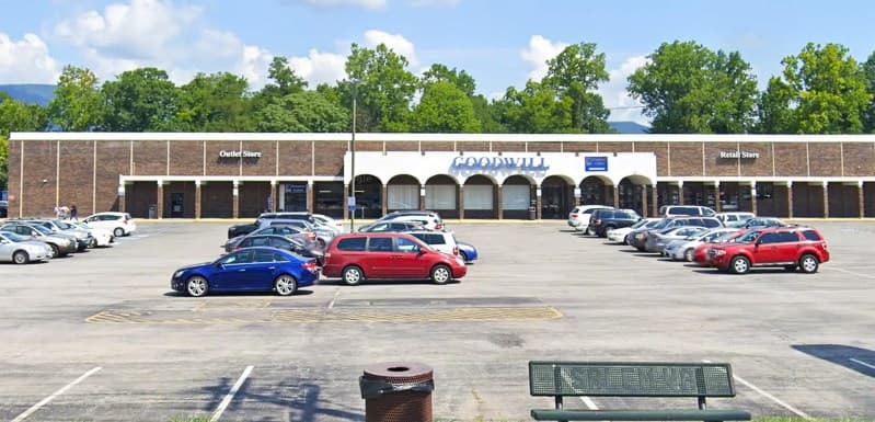 Goodwill Outlet Salem storefront