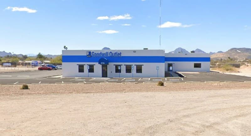 Goodwill Outlet Tucson storefront